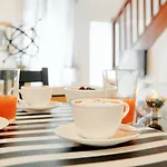 Inicia Casas Reales Apartmán *